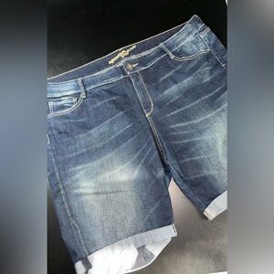Arizona Jeans Dark Blue Cuffed Shorts Size Juniors 22 Plus EUC